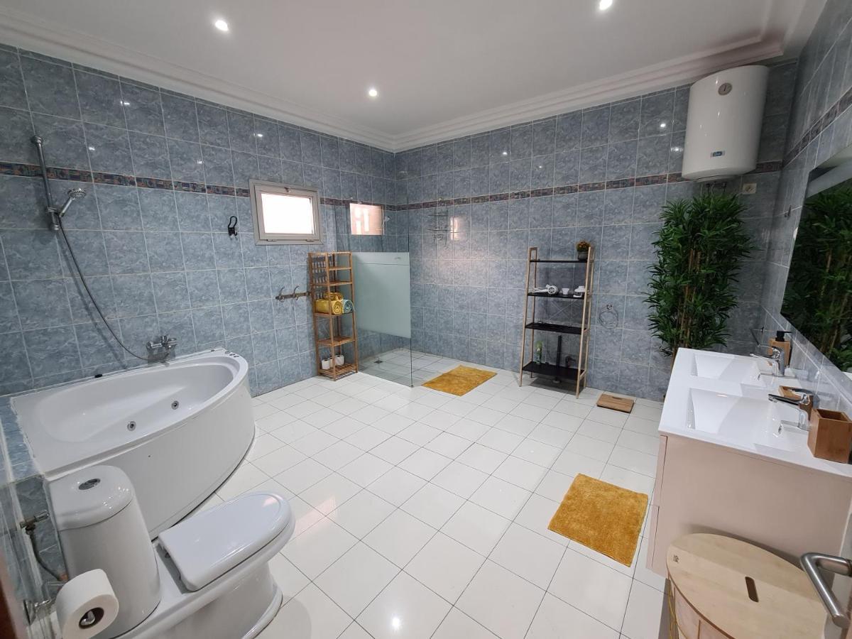 Sompteuse Villa Avec Piscine A 5 Min De La Plage Pointe Noire Bagian luar foto